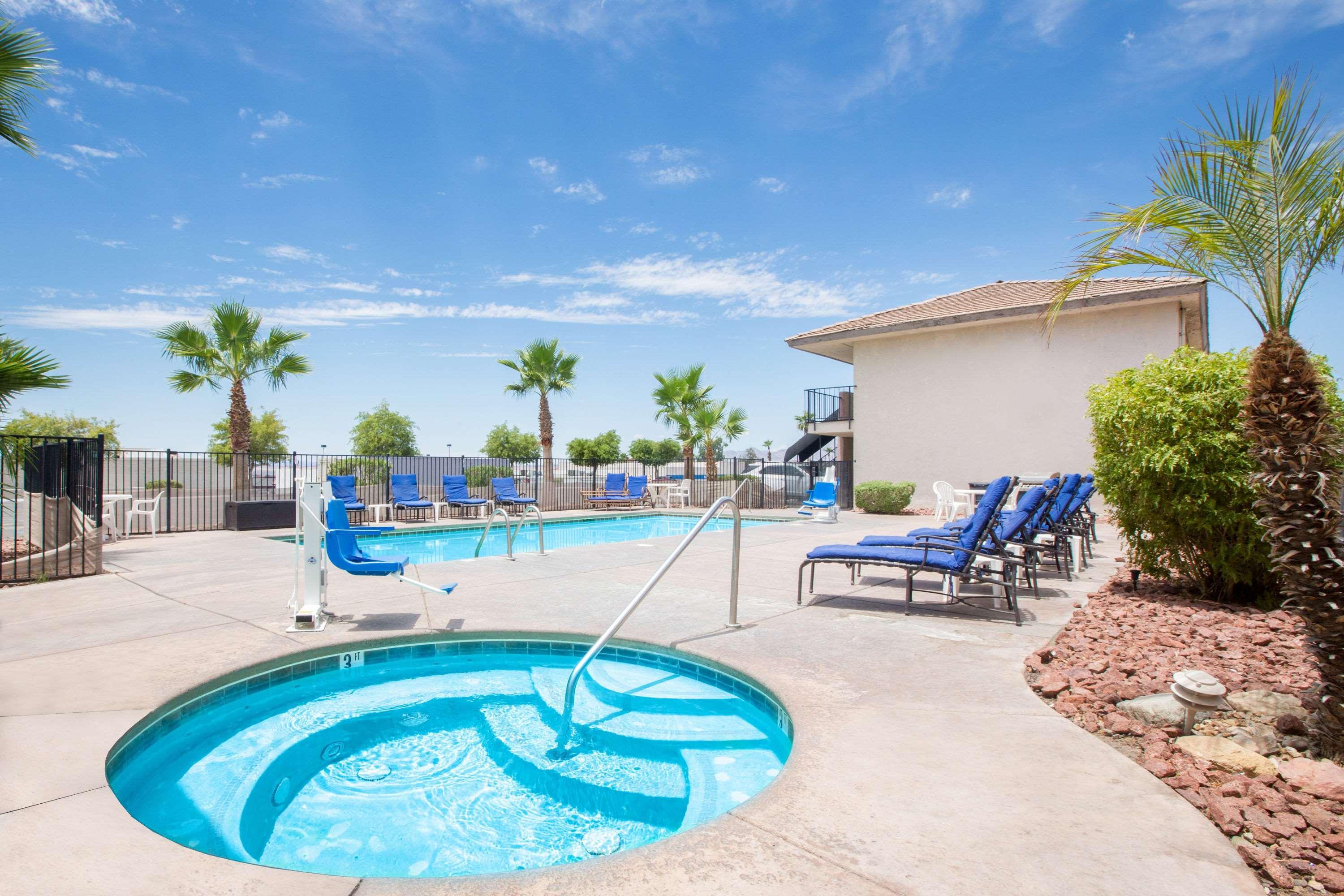 Days By Wyndham Havasu Motel 2*