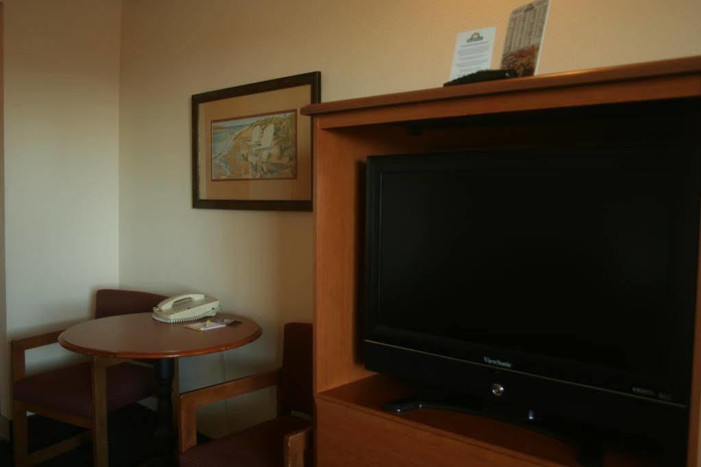 Days By Wyndham Havasu Motel 2*