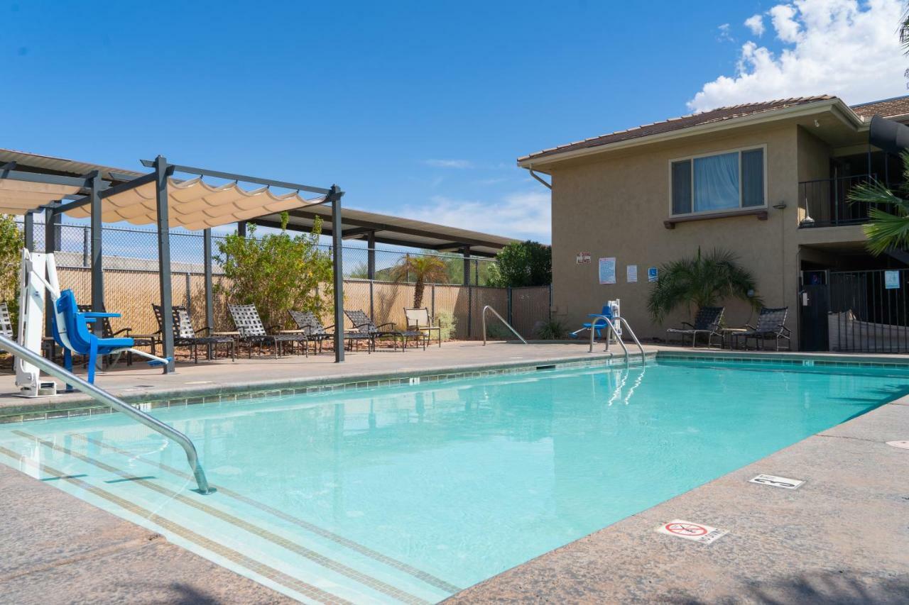 Motel Days By Wyndham Havasu 2*